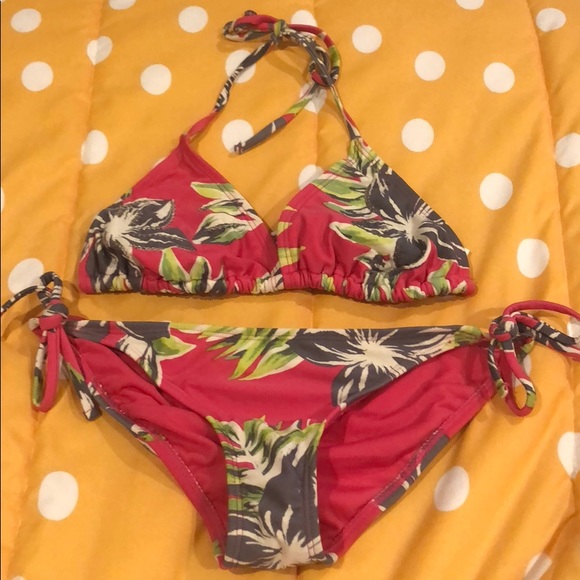 Target Xhilaration PINK/GREEN TROPICAL PRINT BIKINI, small. - Picture 1 of 2